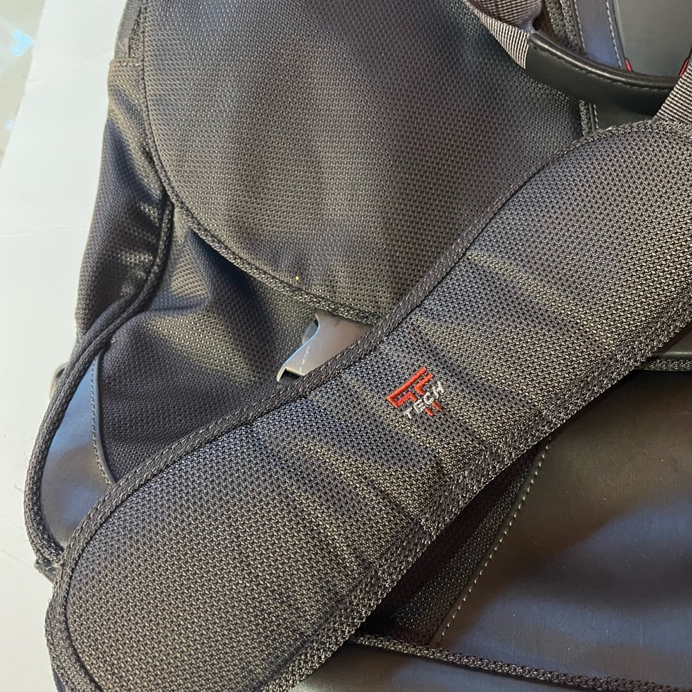 TUMI T- Tech Messenger Expandable Briefcase - Picture 10 of 15